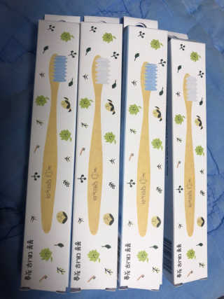 닥터노아 봉봉 유아 대나무 칫솔 4개 세트 — 4점을 준 리뷰어가 2020년 2월 올린 사용 사진