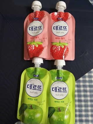 데르뜨 떠먹는 과일 3종, 짜먹는 과일 2종 총 10개 체험 — 3점을 준 리뷰어가 2020년 3월 올린 사용 사진