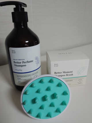 달리프 베러 퍼퓸 샴푸 1000ml 레이니데이 or 일랑로즈 — 5점을 준 리뷰어가 2020년 2월 올린 사용 사진
