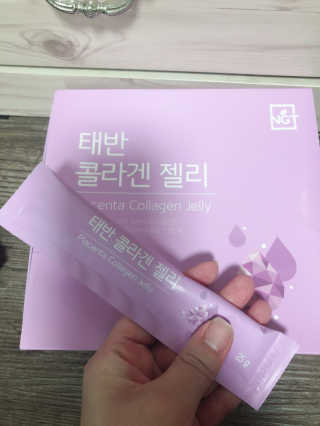 네츄럴굿띵스 태반 콜라겐 젤리 15포 — 4.33점을 준 리뷰어가 2018년 9월 올린 사용 사진
