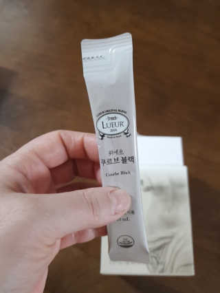 [하우투잇] 뤼에르 쿠르브 블랙 10ml x 30포 총 300ml — 5점을 준 리뷰어가 2020년 3월 올린 사용 사진
