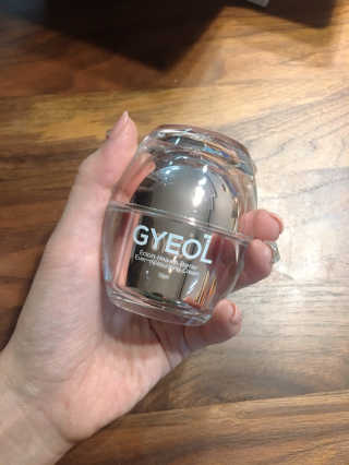 GYEOL 엑토인 헤븐 베리어 에버 모이스쳐라이징 크림 — 3.5점을 준 리뷰어가 2019년 11월 올린 사용 사진