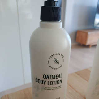(주)에네스티 내추럴 촉촉  오트밀 바디로션 500ml — 5점을 준 리뷰어가 2019년 12월 올린 사용 사진