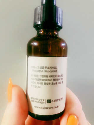 [스킨큐어] 산다화 비타민C 화이트닝 에센스 30ml — 5점을 준 리뷰어가 2019년 7월 올린 사용 사진