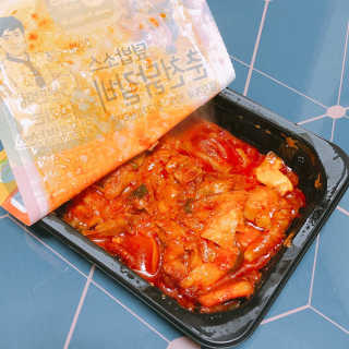 뜰아채유통 춘천닭갈비덮밥소스와 머쉬마루 버섯 — 4점을 준 리뷰어가 2018년 12월 올린 사용 사진