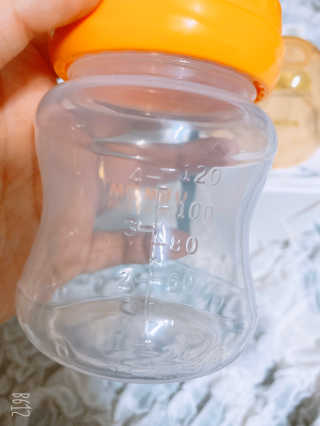 유비맘 신생아젖병 120ml 트리플팩_ 젖꼭지 포함 — 5점을 준 리뷰어가 2020년 2월 올린 사용 사진