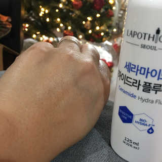 라포티셀 세라마이드 하이드라 플루이드 — 4.5점을 준 리뷰어가 2017년 11월 올린 사용 사진
