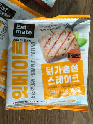 개근질마트 잇메이트 닭가슴살 스테이크 혼합 1kg — 3점을 준 리뷰어가 2019년 10월 올린 사용 사진