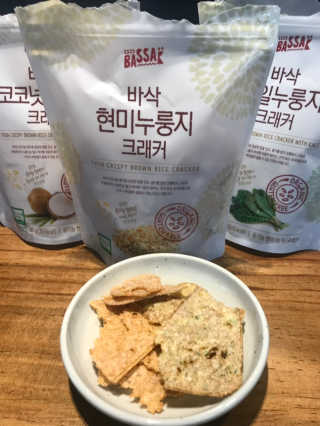 BASSAK 바삭 유기농 현미 누룽지 크래커 3종 — 5점을 준 리뷰어가 2019년 9월 올린 사용 사진