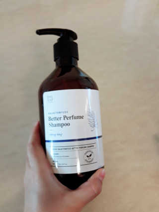 달리프 베러 퍼퓸 샴푸 1000ml 레이니데이 or 일랑로즈 — 5점을 준 리뷰어가 2018년 11월 올린 사용 사진