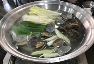 [두툼갈비] 두툼갈비 2인분 + 매콤치즈버섯 set — 5점을 준 리뷰어가 2018년 9월 올린 사용 사진