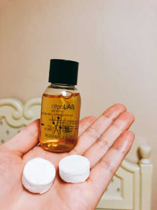 세포랩 바이오제닉 에센스 30ml 특별팩 — 3점을 준 리뷰어가 2018년 5월 올린 사용 사진
