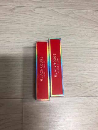 [블랙루즈] 에어 핏 벨벳틴트 시즌1 7종 중 택1+랜덤1 — 4.5점을 준 리뷰어가 2018년 11월 올린 사용 사진