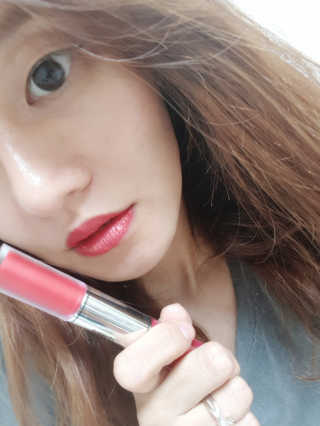 터치인솔 로맨틱에디션 메탈리스트 립스틱 — 3.67점을 준 리뷰어가 2018년 9월 올린 사용 사진