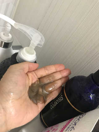 다슈코리아 다슈 데일리 한방 두피 골드 샴푸 500ml — 4.17점을 준 리뷰어가 2017년 5월 올린 사용 사진