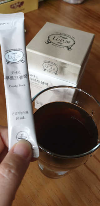 [하우투잇] 뤼에르 쿠르브 블랙 10ml x 30포 총 300ml — 5점을 준 리뷰어가 2020년 3월 올린 사용 사진