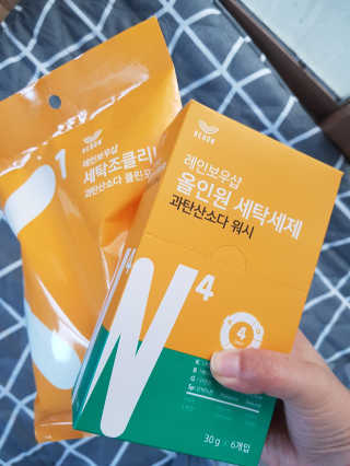 레인보우샵 올인원 세탁세제 스틱포 6개입 + 세탁조클리너 — 3.33점을 준 리뷰어가 2018년 3월 올린 사용 사진