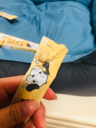 [펫토리아] 강아지,고양이겸용 짜먹는 한입뚝딱 — 5점을 준 리뷰어가 2019년 2월 올린 사용 사진