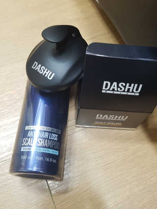 다슈코리아 다슈 단백질 한방 두피 골드 샴푸 500ml +샴푸브러쉬 — 5점을 준 리뷰어가 2019년 3월 올린 사용 사진