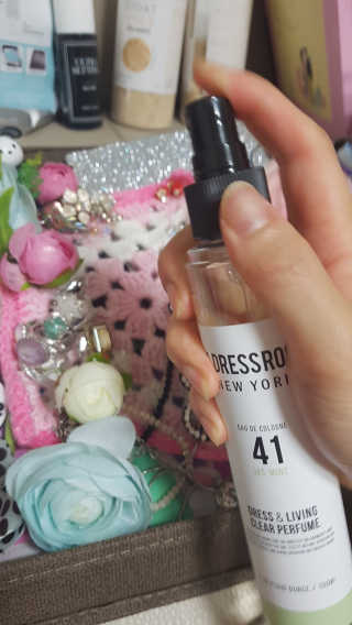더블유드레스룸 드레스퍼퓸 150ml — 4.33점을 준 리뷰어가 2018년 6월 올린 사용 사진
