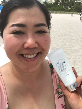 소프트 에어리 UV 에센스 SPF 50 PA ++++ — 5점을 준 리뷰어가 2019년 4월 올린 사용 사진