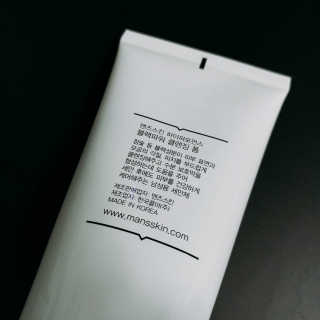 맨즈스킨 블랙파워 클렌징폼 — 4.33점을 준 리뷰어가 2017년 11월 올린 사용 사진