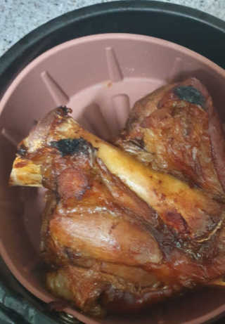 행복먹거리공작소 맥족. 맥주에 빠진 족발 550g + 마늘소스 70g — 5점을 준 리뷰어가 2020년 2월 올린 사용 사진