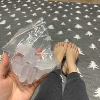 힐링팩토리 밸런스 발가락링 발가락교정기 A1 — 5점을 준 리뷰어가 2020년 1월 올린 사용 사진