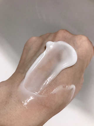 바디홀릭 인샤워 바디퍼퓸 옐로우포션 250ML — 5점을 준 리뷰어가 2019년 4월 올린 사용 사진