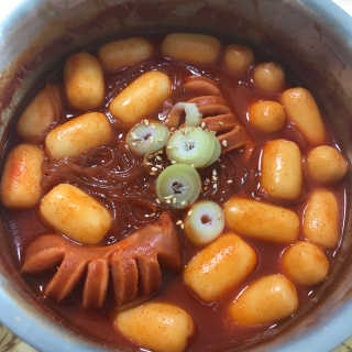 미쓰리떡볶이 just 10 min 패키지 — 5점을 준 리뷰어가 2018년 5월 올린 사용 사진