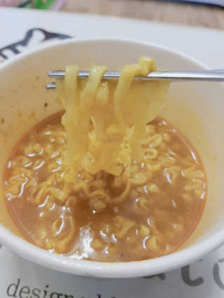 오뚜기카레면 2차 모집 — 4점을 준 리뷰어가 2019년 2월 올린 사용 사진