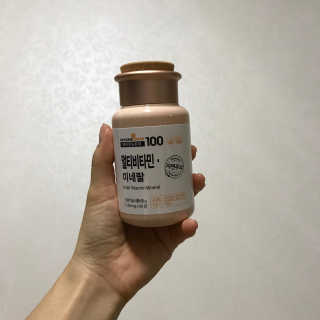 [메이준뉴트리] 멀티비타민and미네랄 1병, 1개월 분 — 3.83점을 준 리뷰어가 2018년 7월 올린 사용 사진