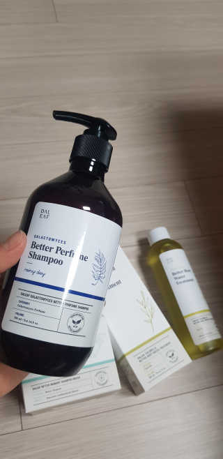 달리프 베러 퍼퓸 샴푸 1000ml 레이니데이 or 일랑로즈 — 4점을 준 리뷰어가 2020년 3월 올린 사용 사진