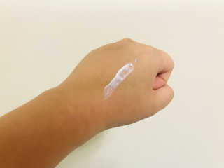 리얼베리어 익스트림 모이스처 선크림 SPF50+ PA++++ — 4.67점을 준 리뷰어가 2018년 4월 올린 사용 사진