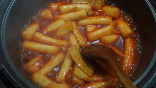 두번째 국떡 국가대표 떡볶이 1팩 + 영미칩 2봉 증정 — 5점을 준 리뷰어가 2019년 2월 올린 사용 사진