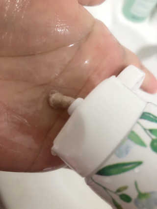 에포나 제주 녹차꽃 화산송이 폼클렌저 — 4.5점을 준 리뷰어가 2019년 2월 올린 사용 사진