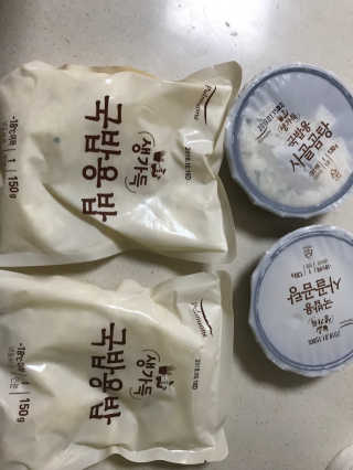 [풀무원] 사골곰탕국밥 황태해장국밥 — 5점을 준 리뷰어가 2018년 6월 올린 사용 사진