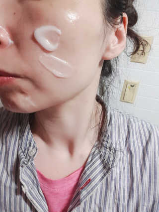최윤하스텔라 최윤하 만물상 올인원 만능크림 — 4점을 준 리뷰어가 2019년 4월 올린 사용 사진