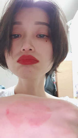 입큰뉴욕 입큰 셀피 키라키라필터 코팅 틴트 — 4.5점을 준 리뷰어가 2020년 2월 올린 사용 사진