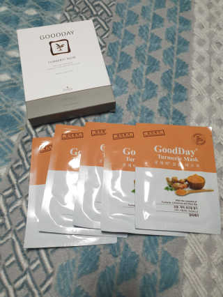 GoodDay Skincare GoodDay 강황 마스크 — 5점을 준 리뷰어가 2020년 2월 올린 사용 사진