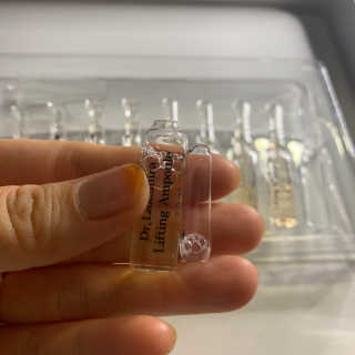 크리앙홀딩스 닥터 락슈미라 4D 리프팅 앰플 — 5점을 준 리뷰어가 2019년 7월 올린 사용 사진