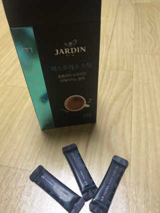 (주)쟈뎅 쟈뎅 에스프레소 스틱 아메리카노 블랙 — 5점을 준 리뷰어가 2018년 10월 올린 사용 사진