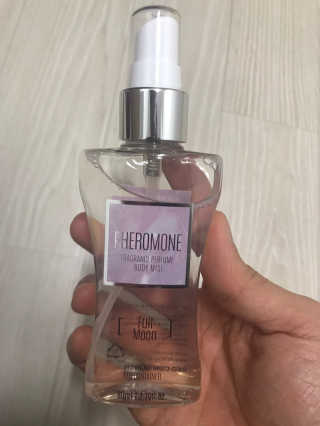 레드컨테이너 페로몬향 퍼퓸 바디미스트 80ml — 4점을 준 리뷰어가 2020년 3월 올린 사용 사진