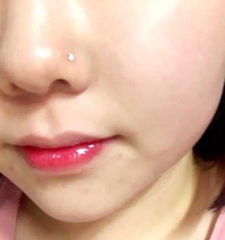 셀레뷰 슈퍼 글램 립 오일 — 3.33점을 준 리뷰어가 2017년 12월 올린 사용 사진