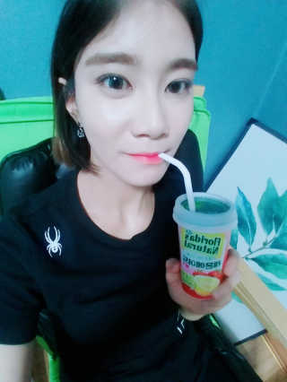 플로리다 내추럴 플로리다내추럴 레몬에이드  2종 — 5점을 준 리뷰어가 2018년 7월 올린 사용 사진