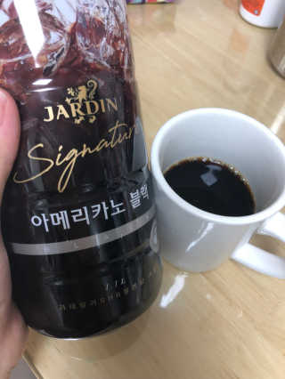 (주)쟈뎅 쟈뎅 시그니처 아메리카노 1.1L — 3.17점을 준 리뷰어가 2018년 5월 올린 사용 사진