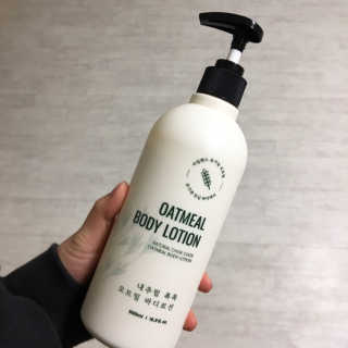 (주)에네스티 내추럴 촉촉  오트밀 바디로션 500ml — 5점을 준 리뷰어가 2019년 12월 올린 사용 사진