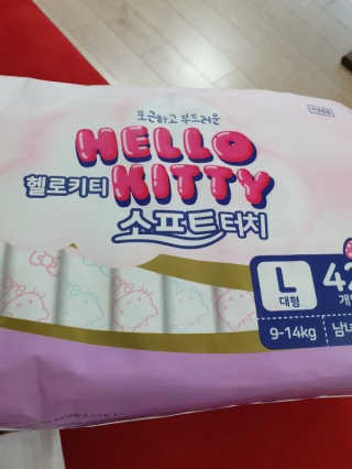 부드러운 헬로키티 기저귀 테이프형 — 4.5점을 준 리뷰어가 2020년 2월 올린 사용 사진