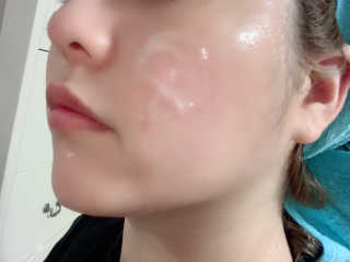 [후르디아] 72시간 블루베리 속살 수분크림 — 3점을 준 리뷰어가 2019년 9월 올린 사용 사진