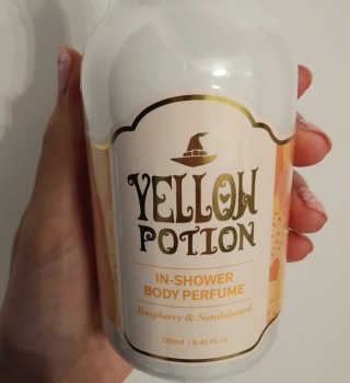 바디홀릭 인샤워 바디퍼퓸 옐로우포션 250ML — 5점을 준 리뷰어가 2019년 4월 올린 사용 사진